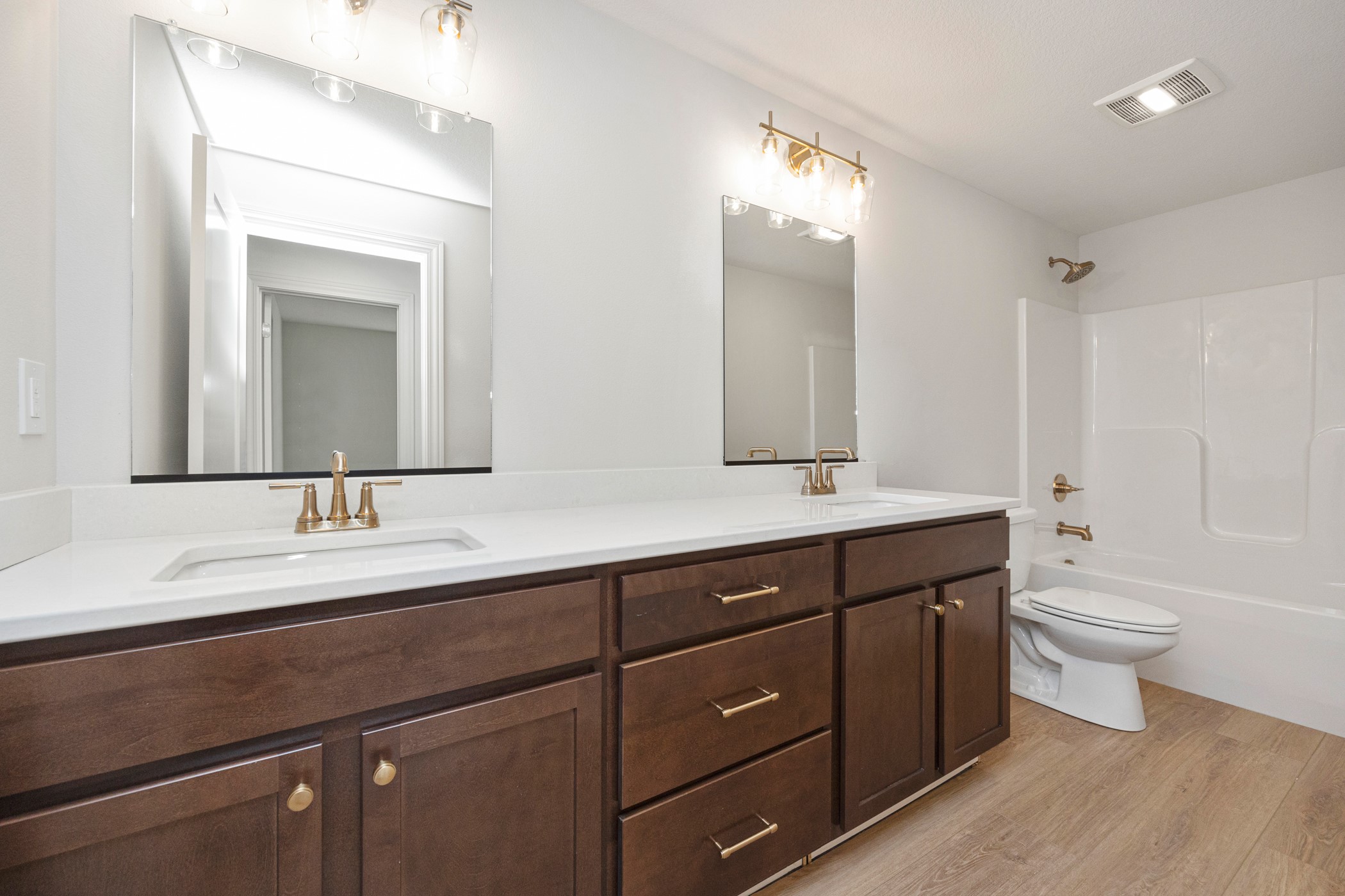 1101 SW Des Moines Street