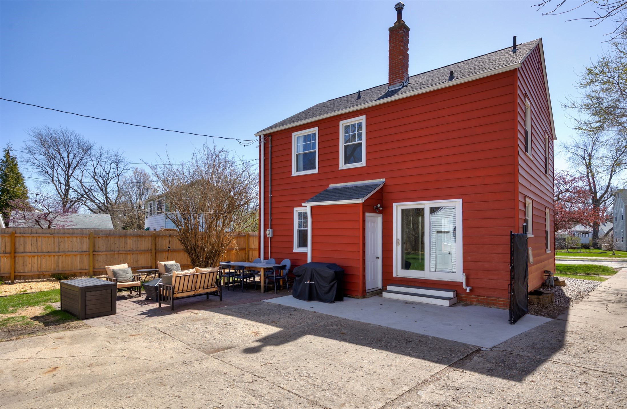 1006 SW Kenworthy Drive