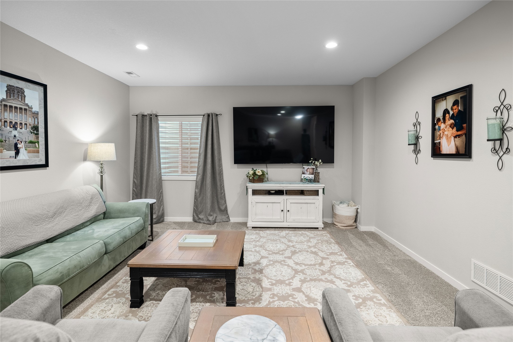 2909 SW Pleasant Street