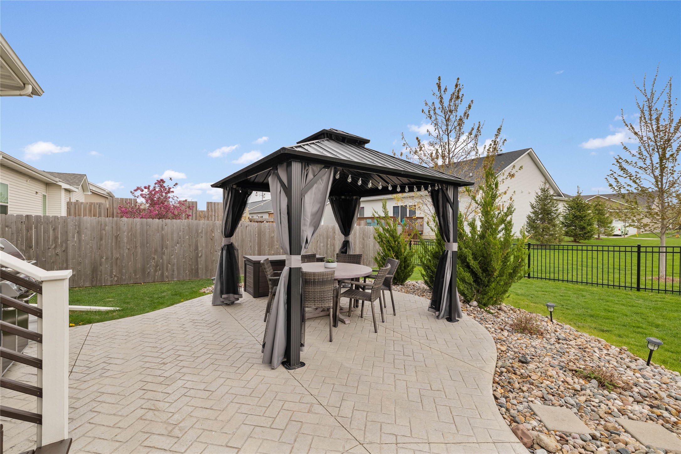 2909 SW Pleasant Street