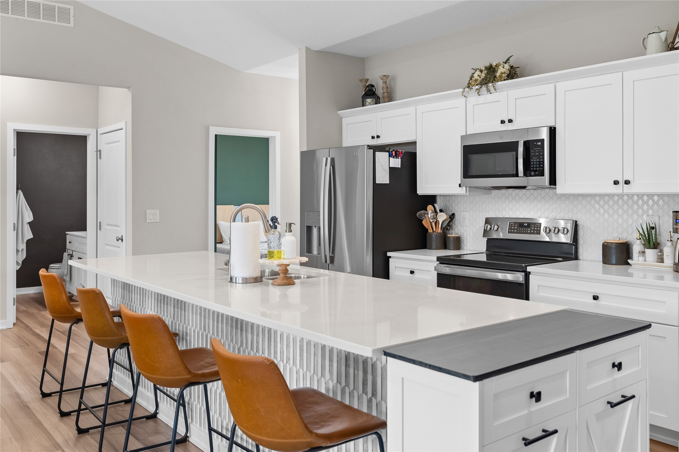 2909 SW Pleasant Street