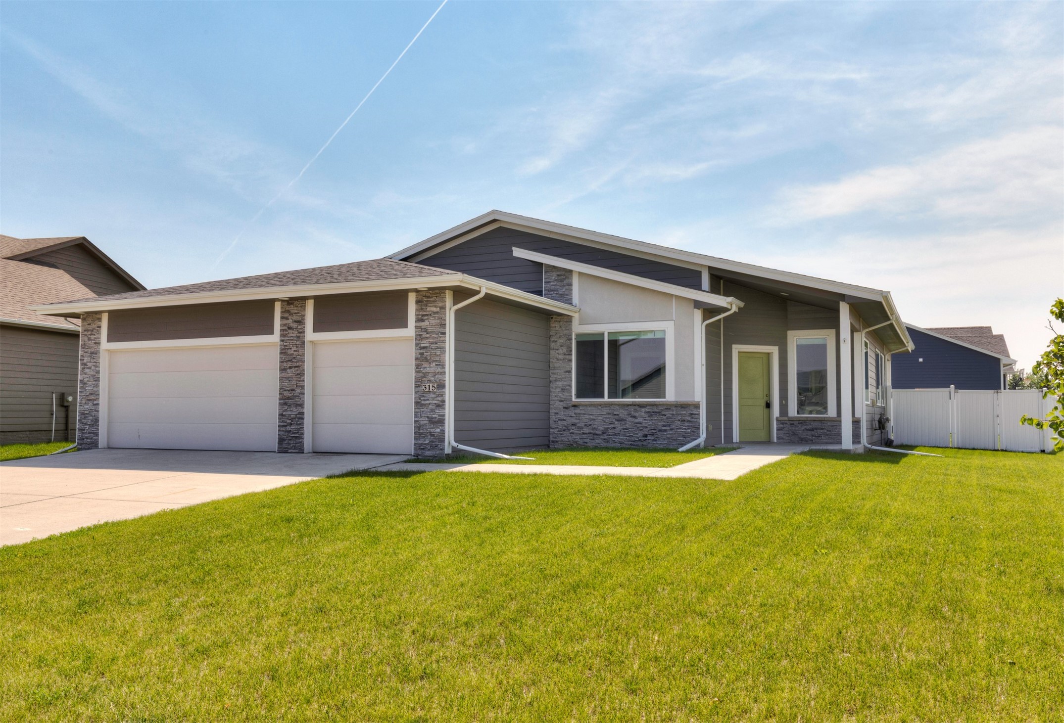 315 NW Gracewood Drive