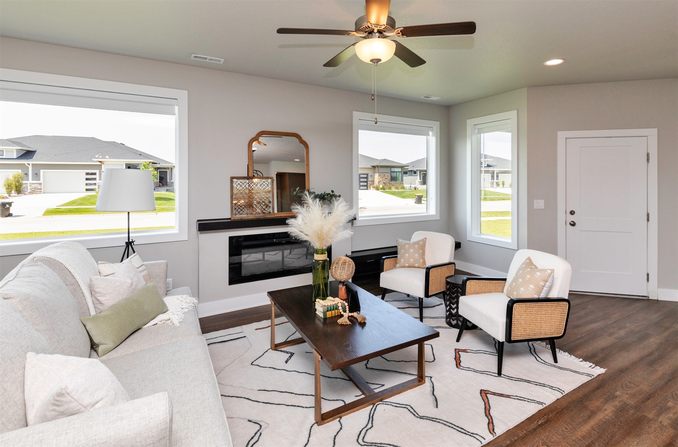 315 NW Gracewood Drive