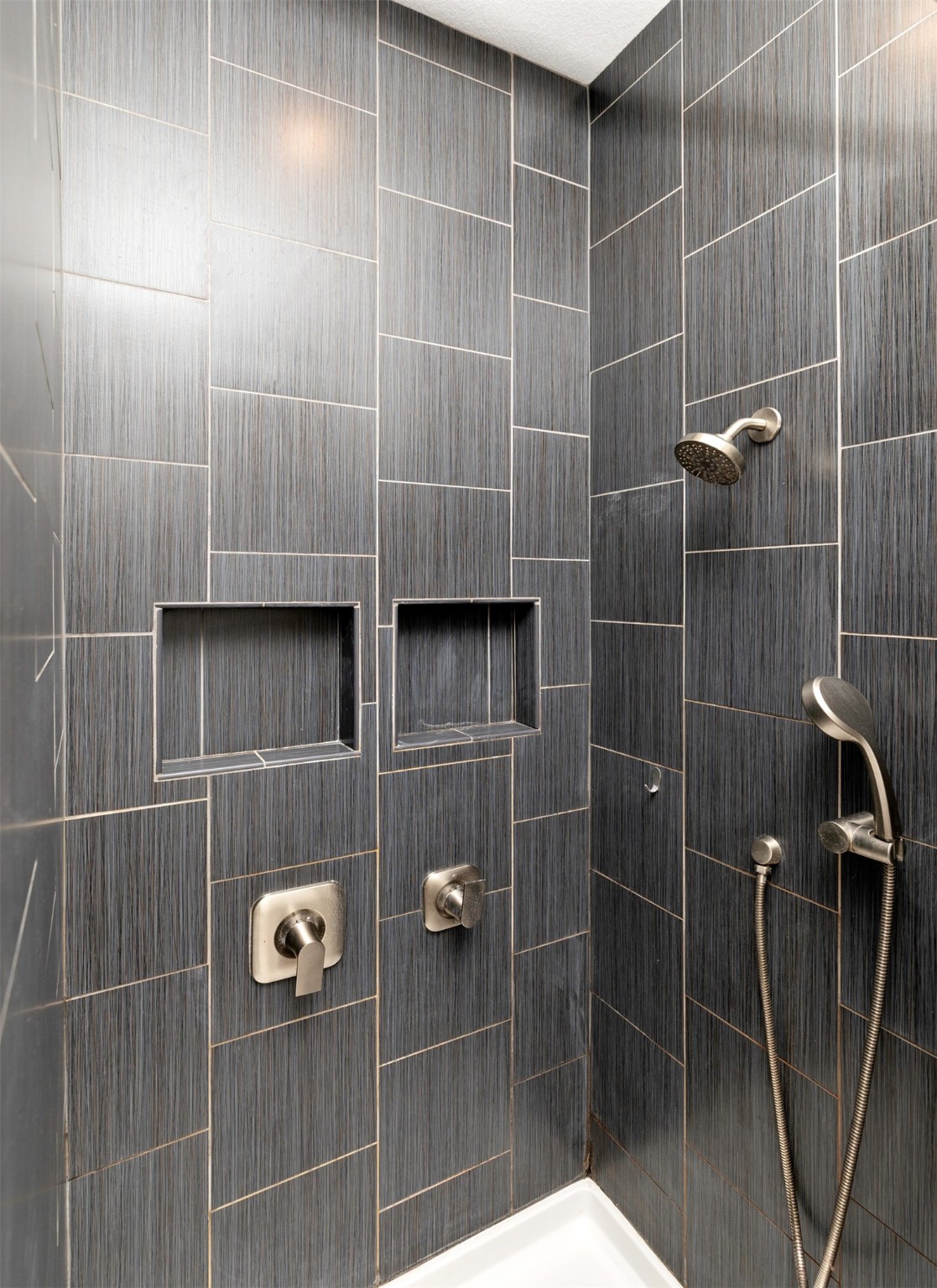 315 NW Gracewood Drive