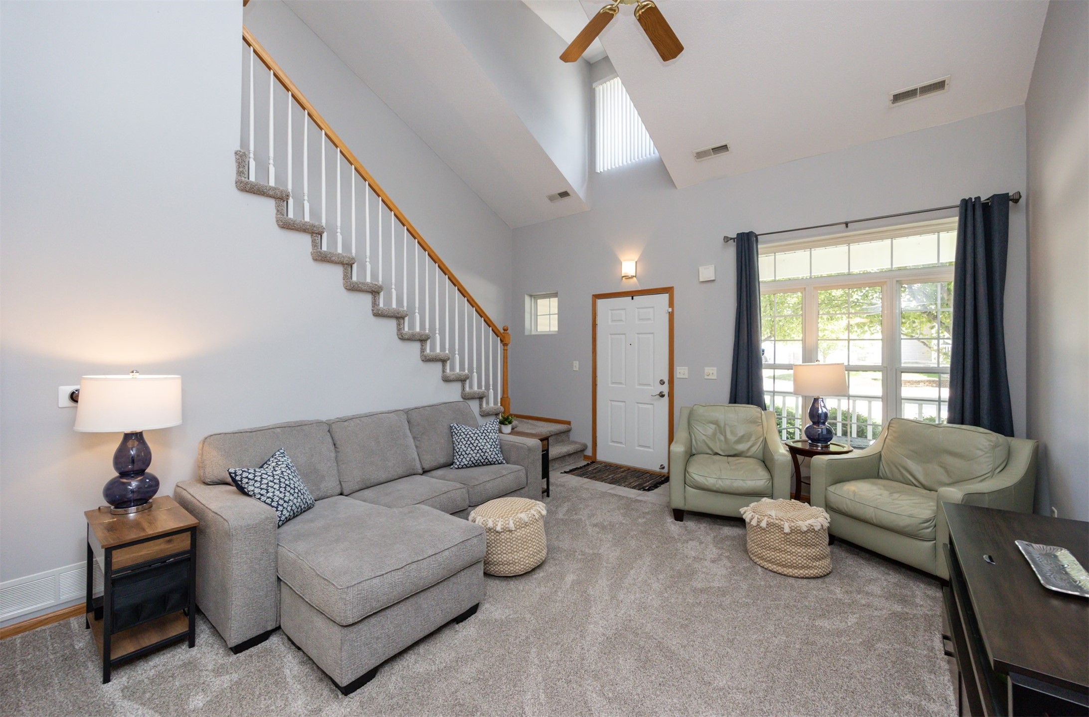 1121 NW Prairie Ridge Drive