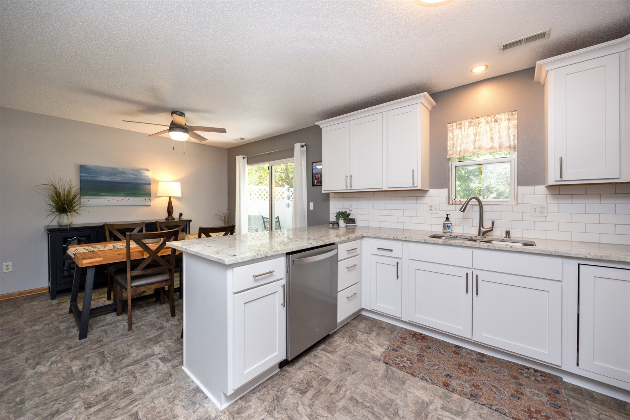 1121 NW Prairie Ridge Drive