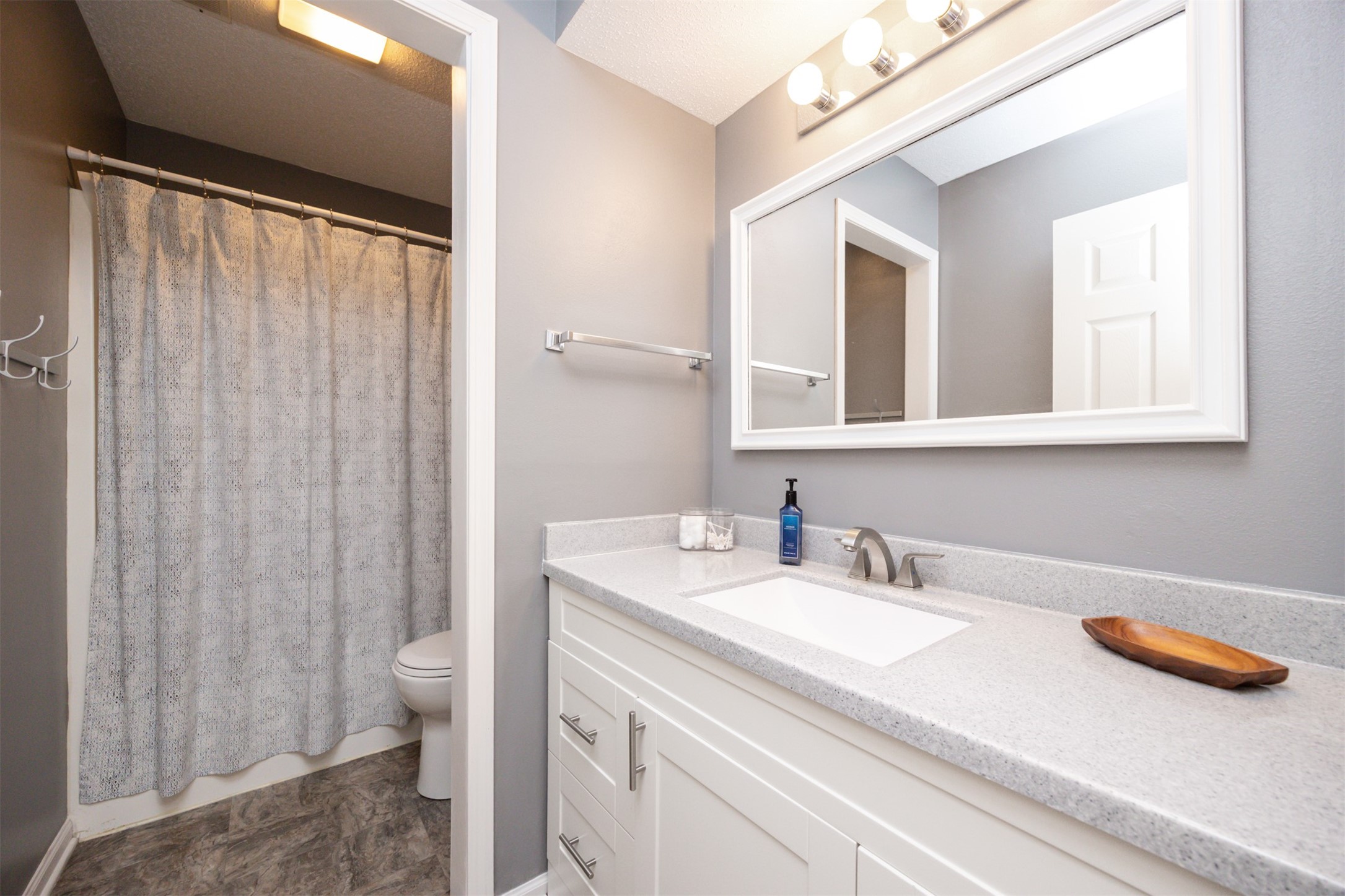 1121 NW Prairie Ridge Drive