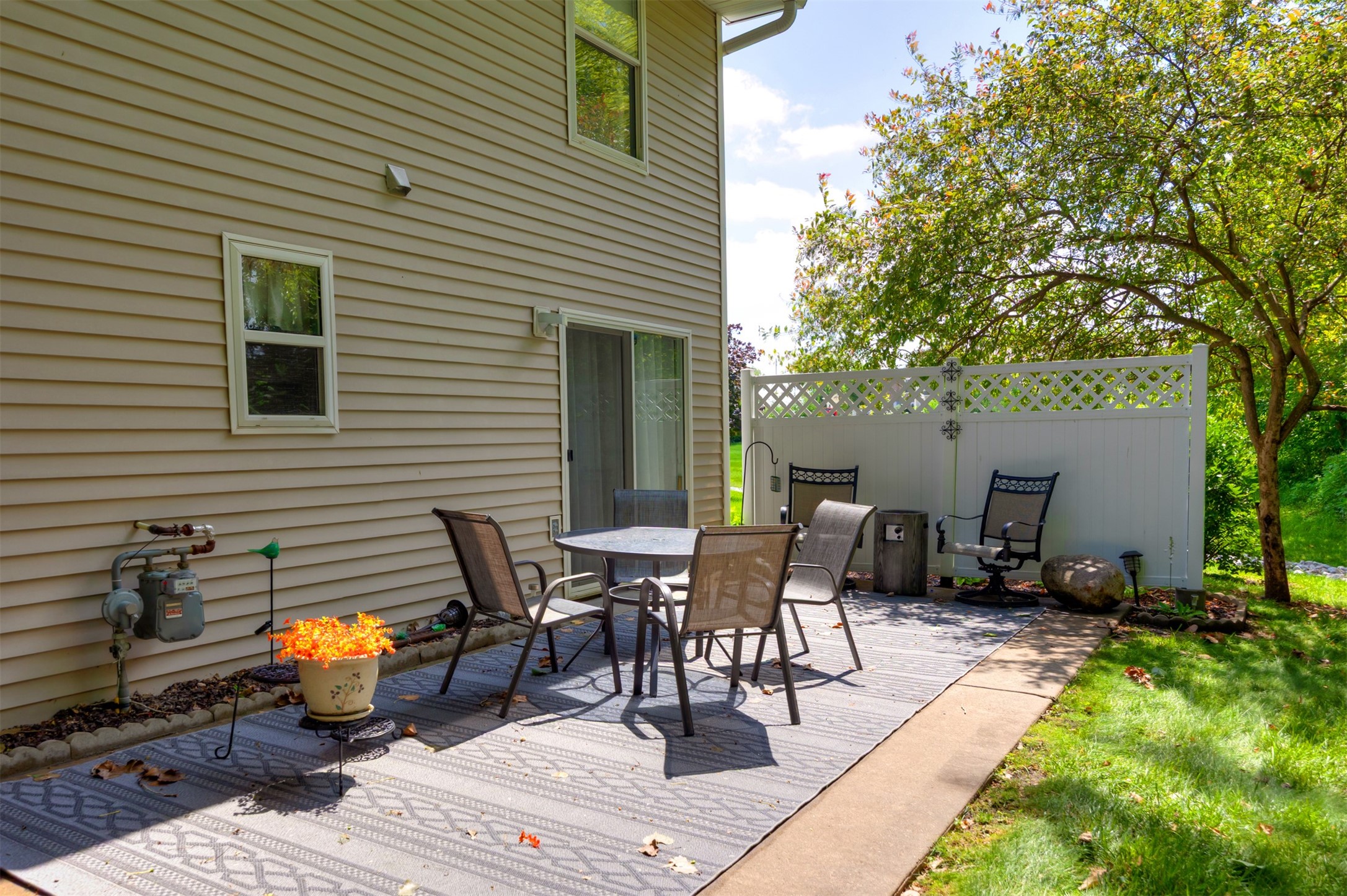 1121 NW Prairie Ridge Drive