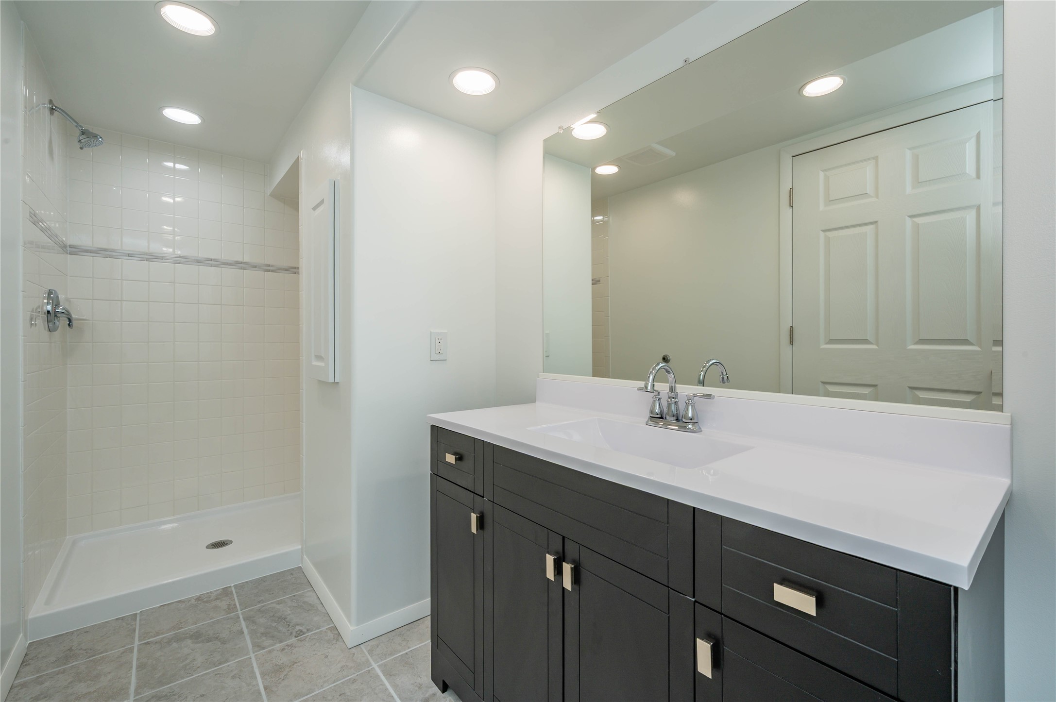807 E 23rd Court