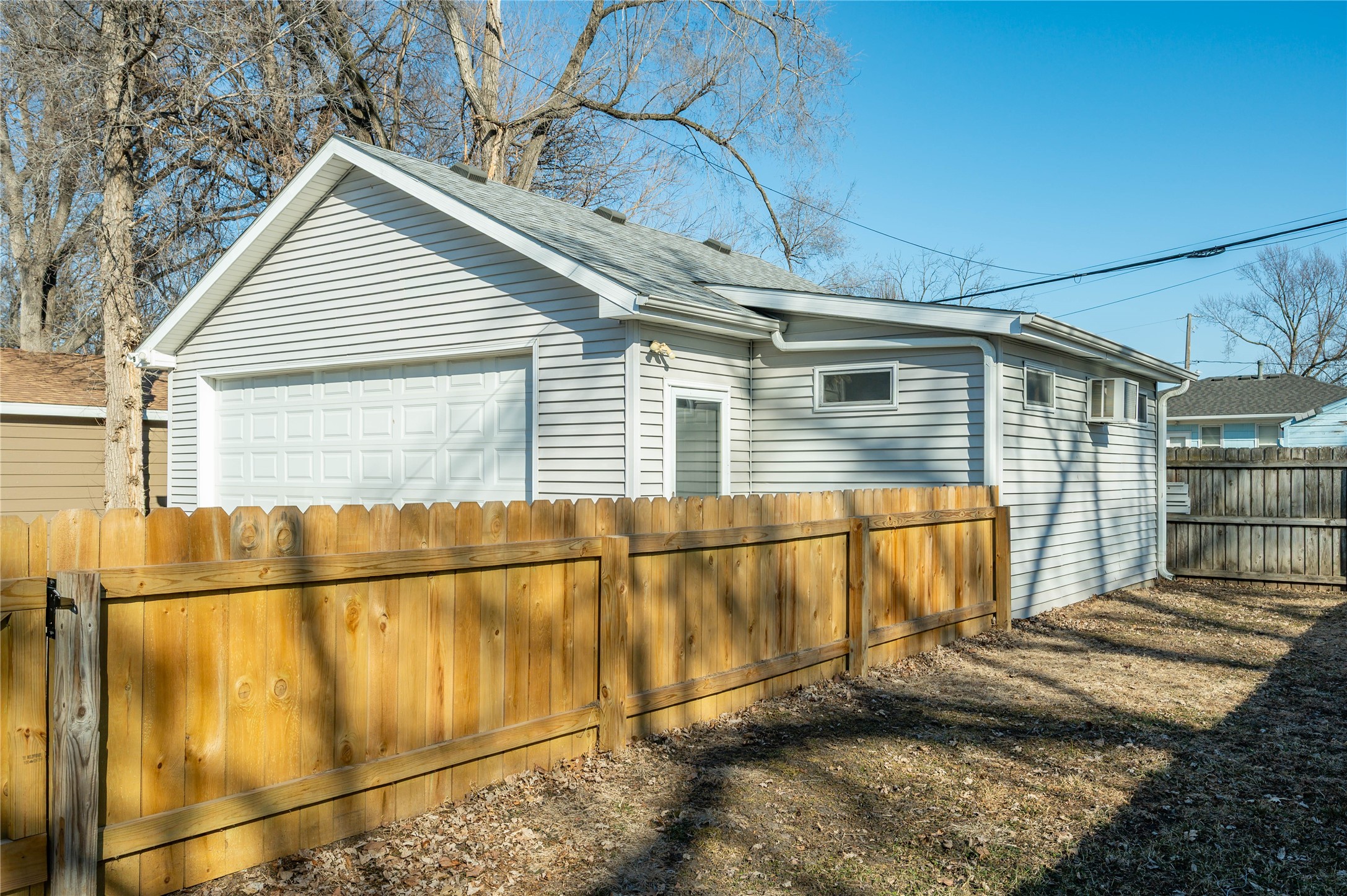 807 E 23rd Court