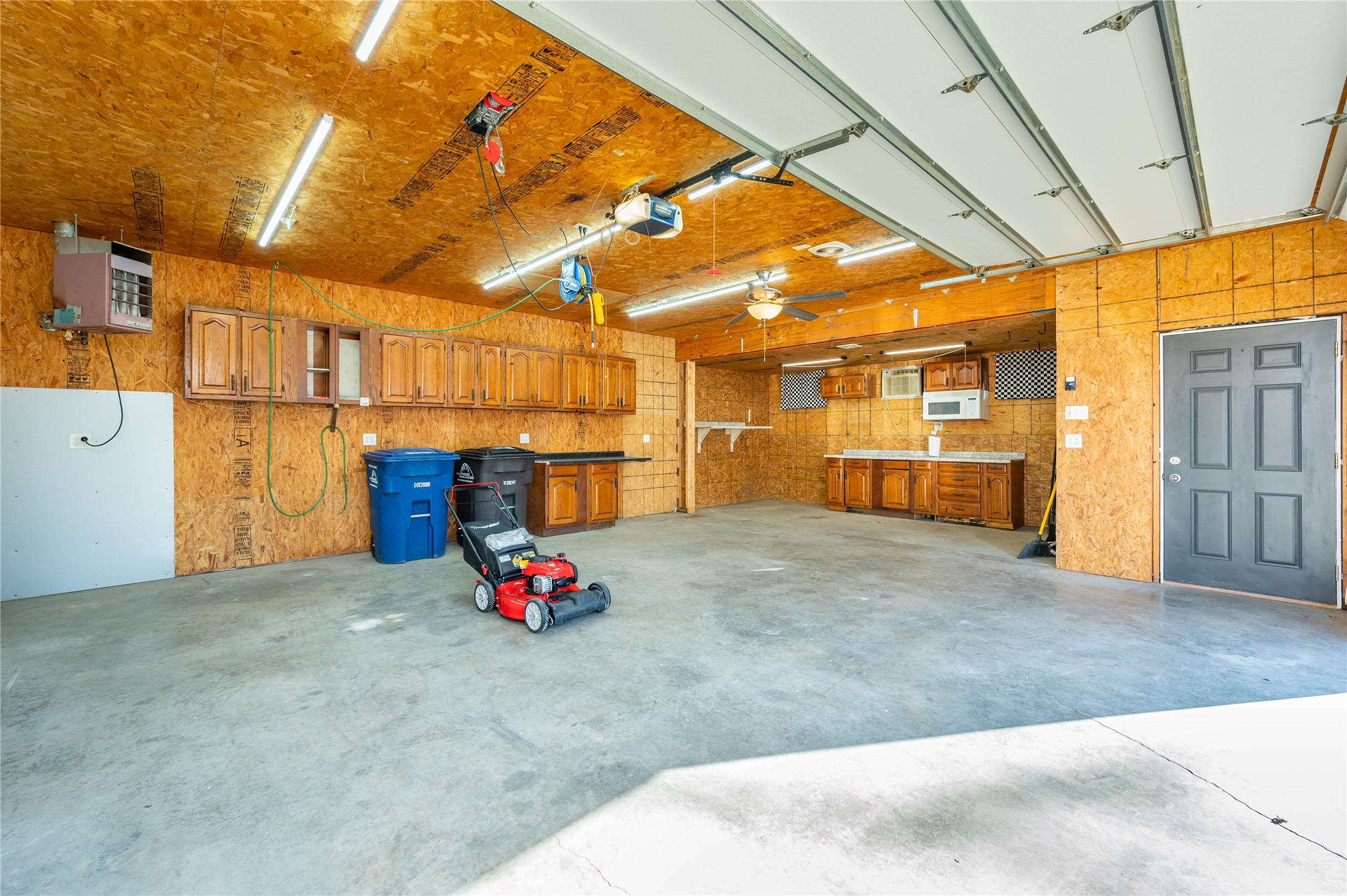 807 E 23rd Court