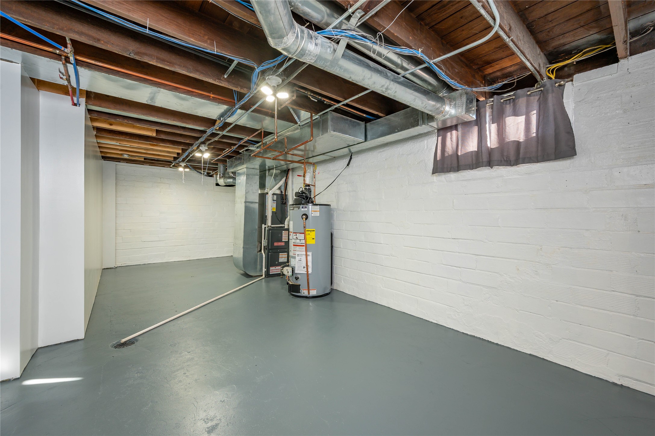807 E 23rd Court