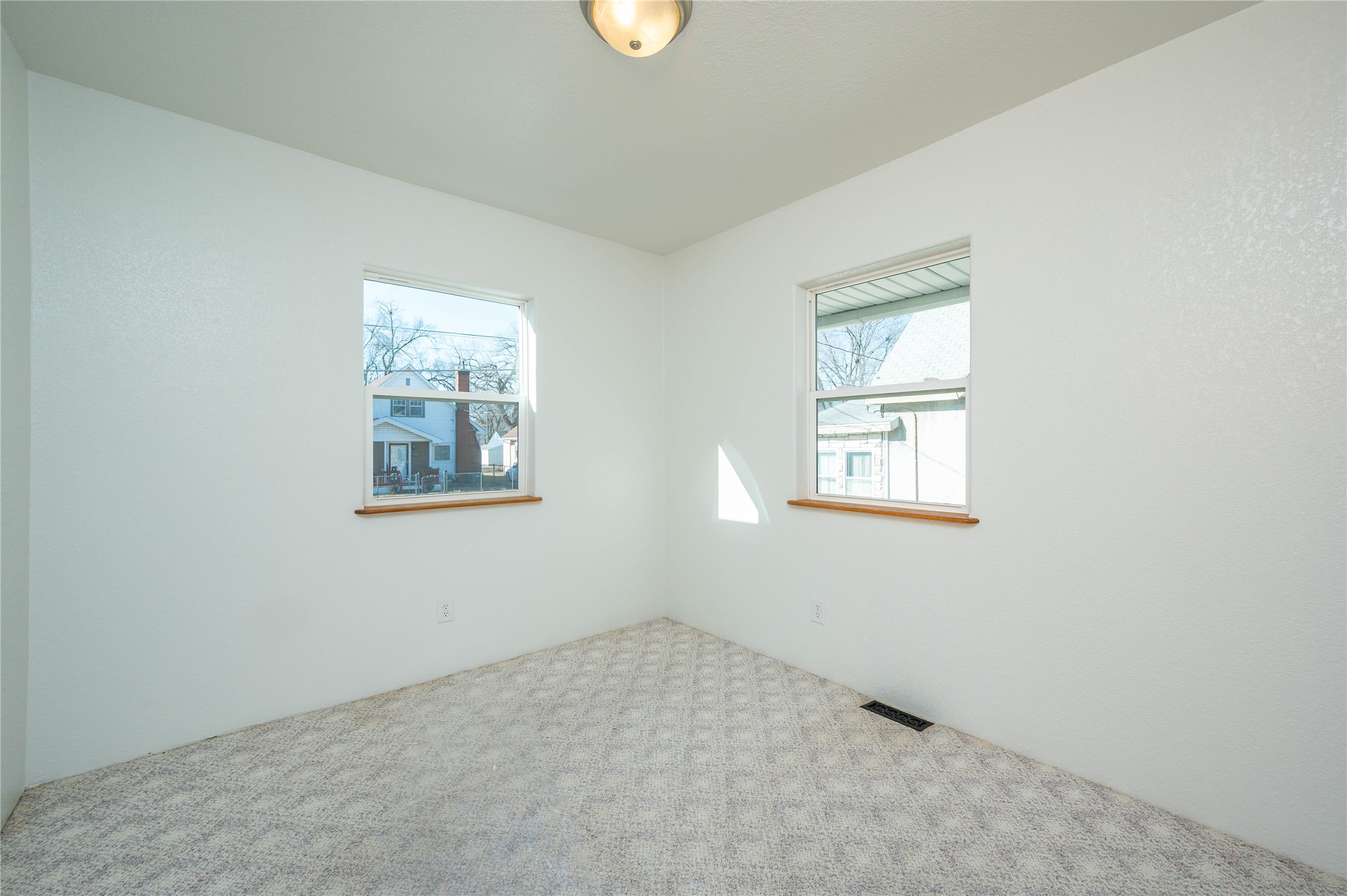 807 E 23rd Court