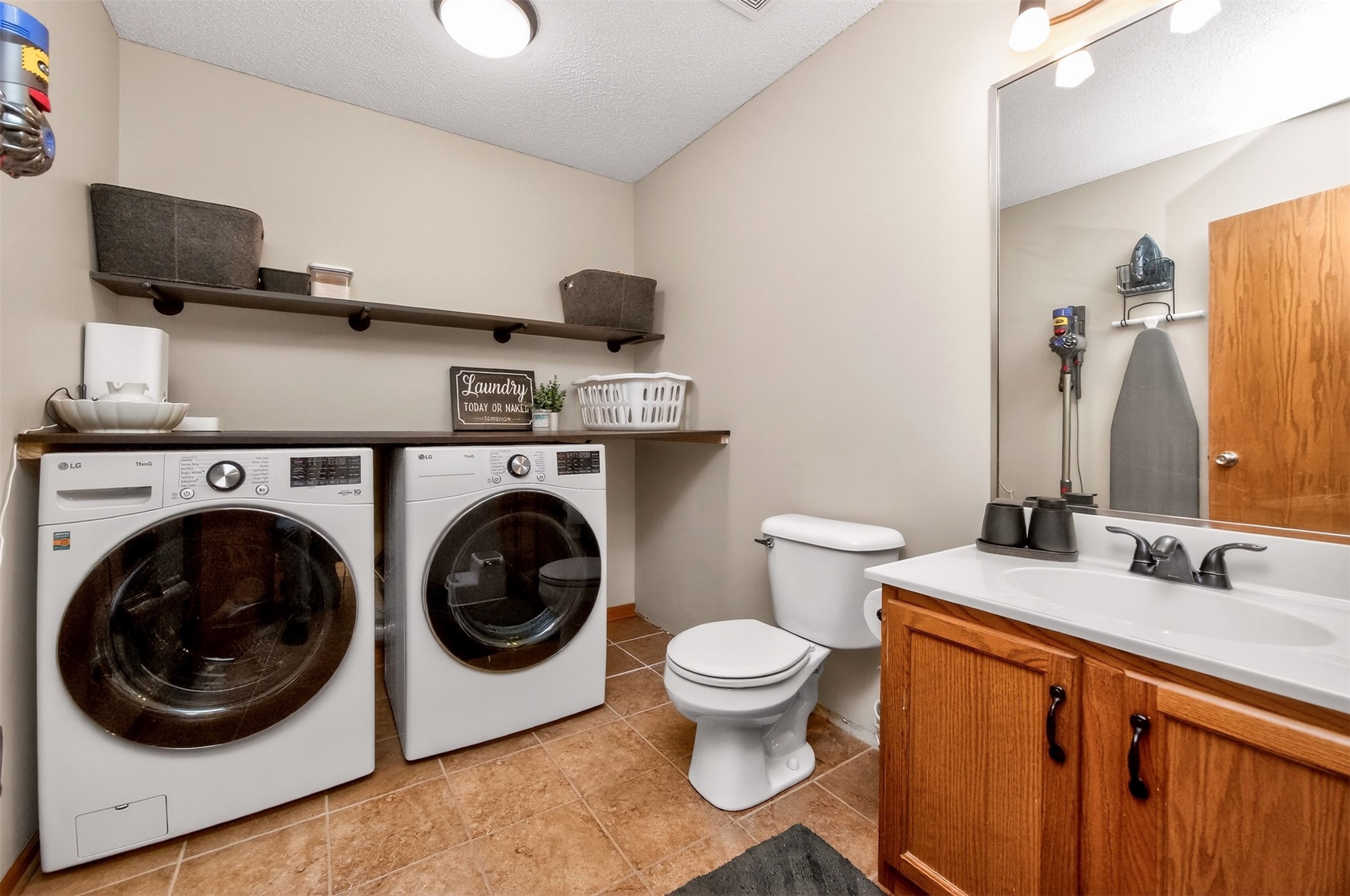 2810 SW Glenbrooke Boulevard