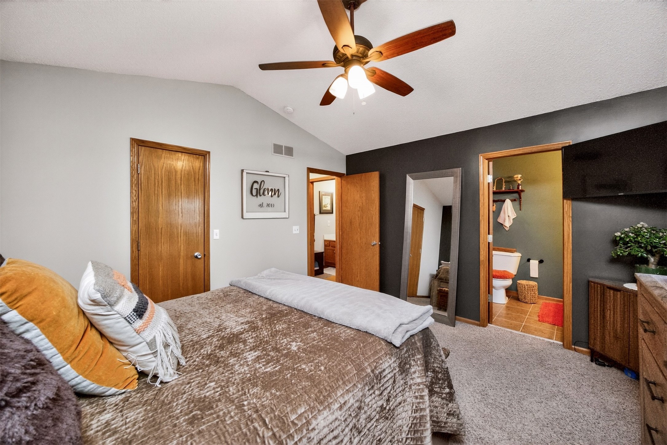 2810 SW Glenbrooke Boulevard