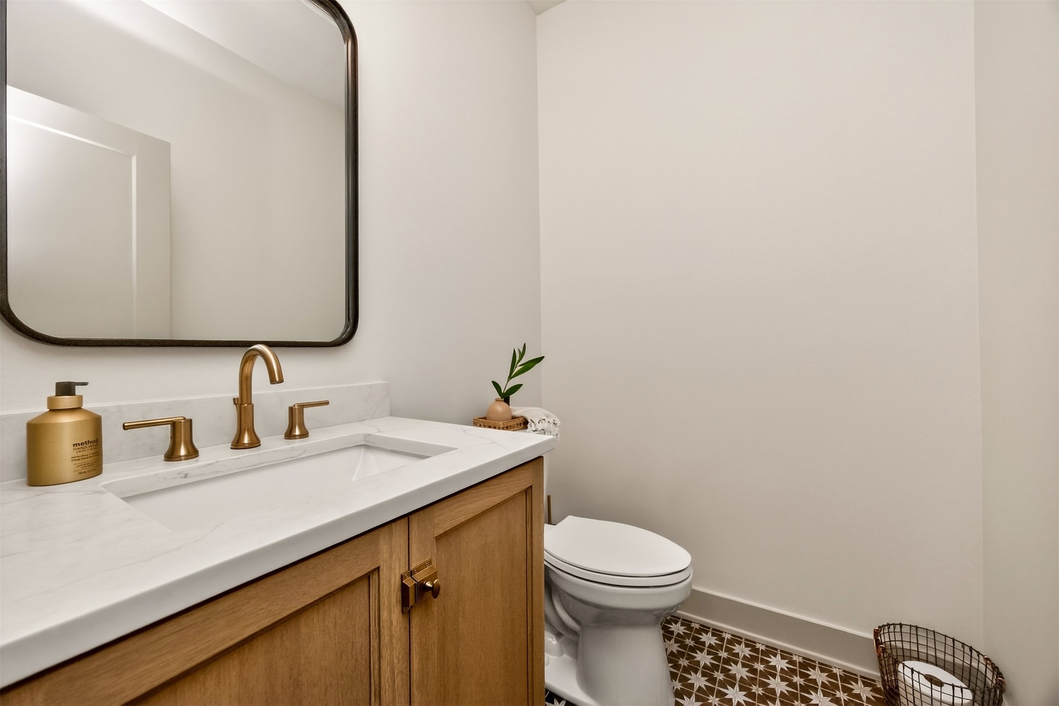 1005 W Aspen Ridge Circle