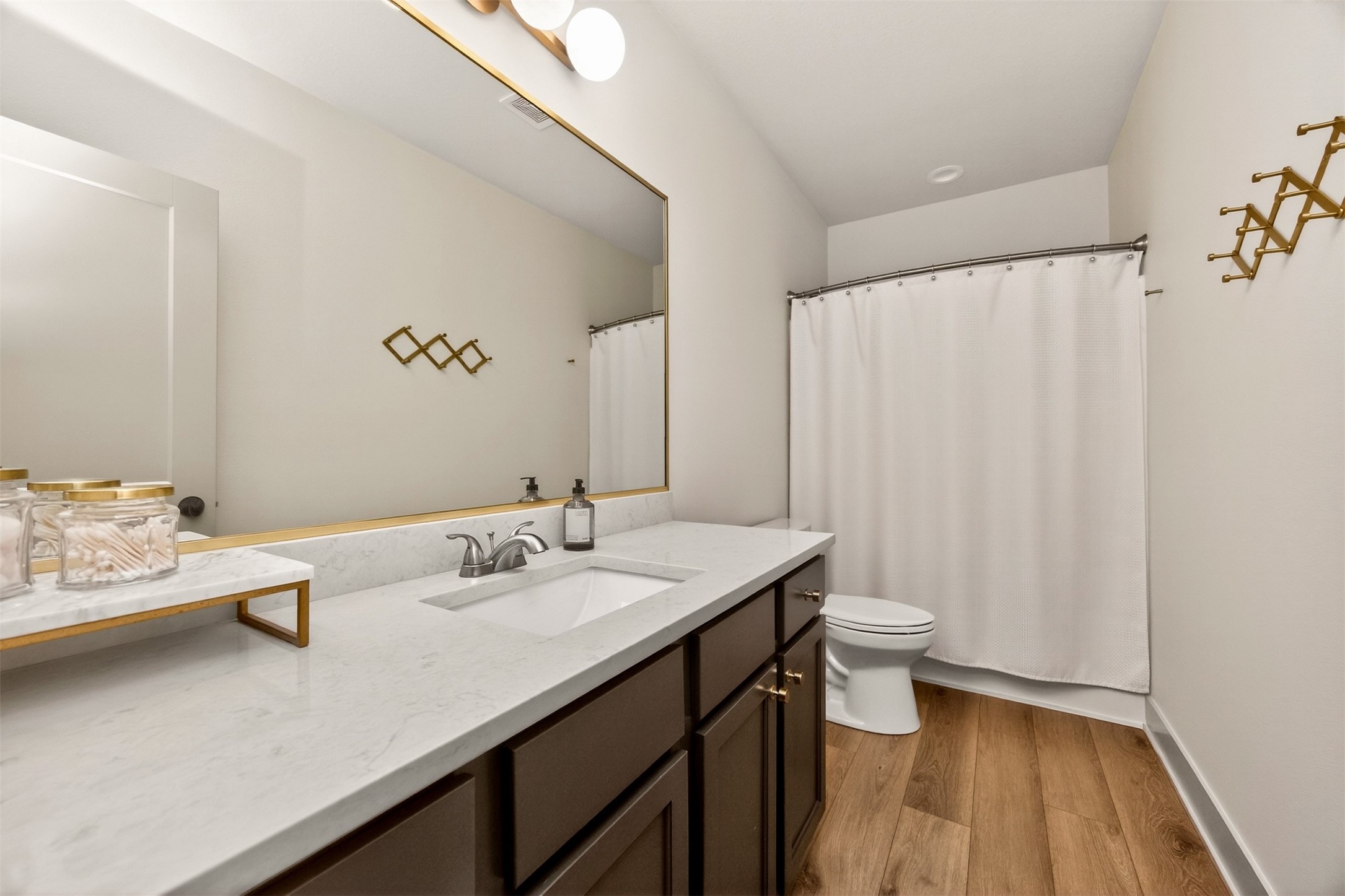 1005 W Aspen Ridge Circle