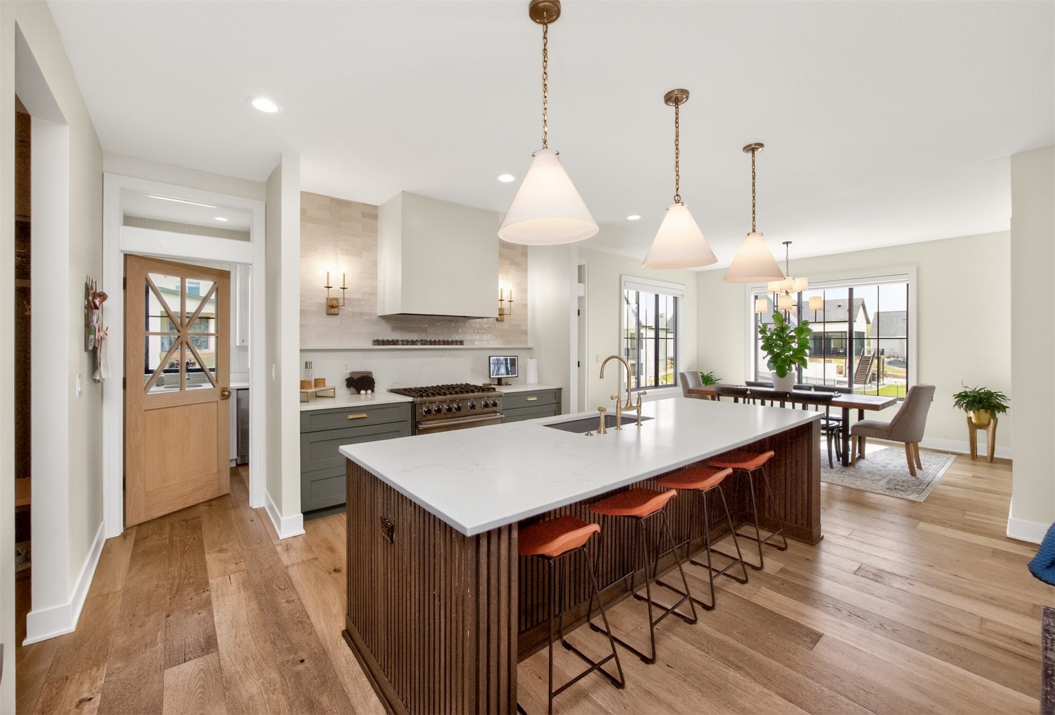 5822 NE Oak Drive