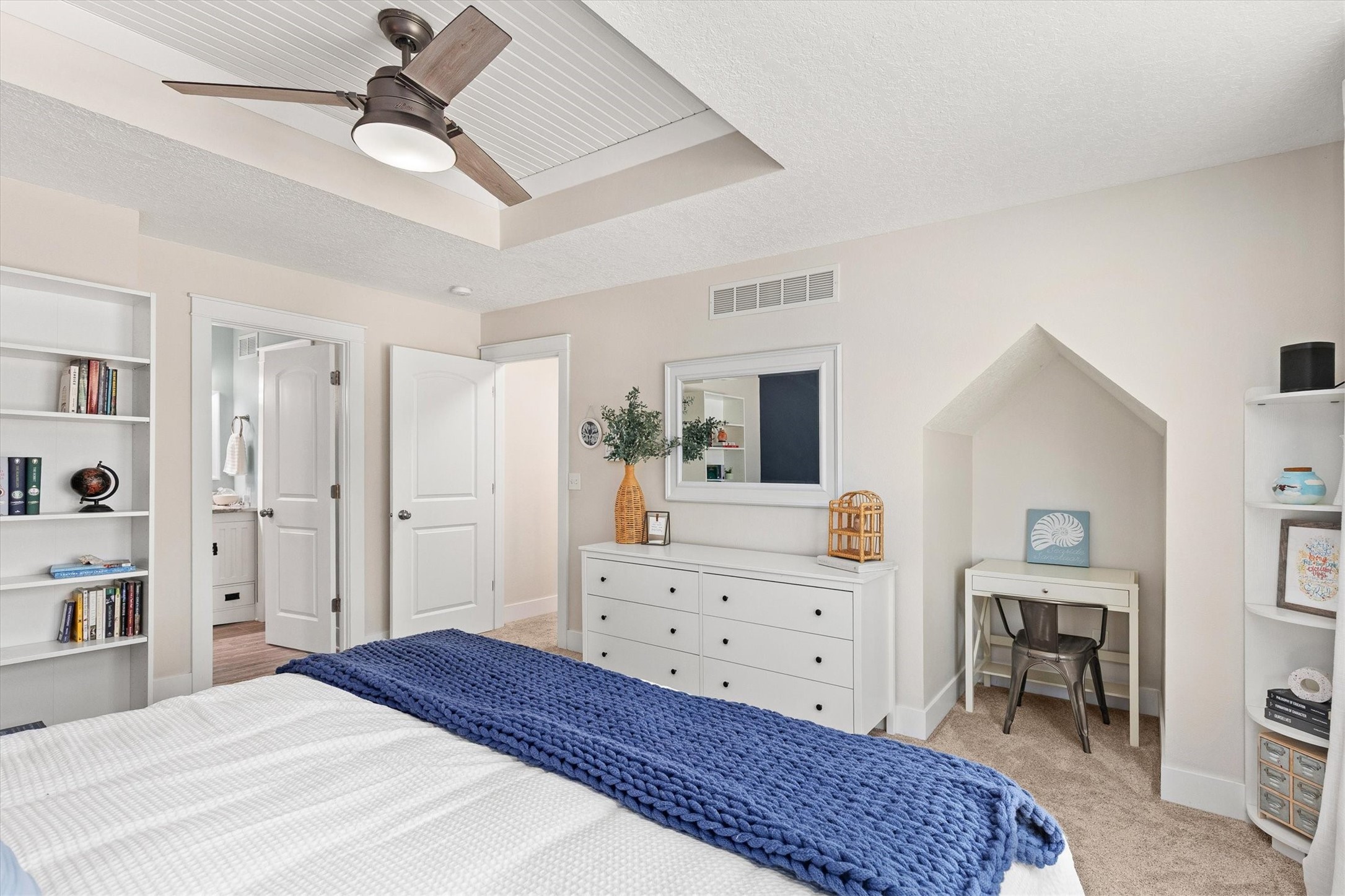 817 SE Rio Circle