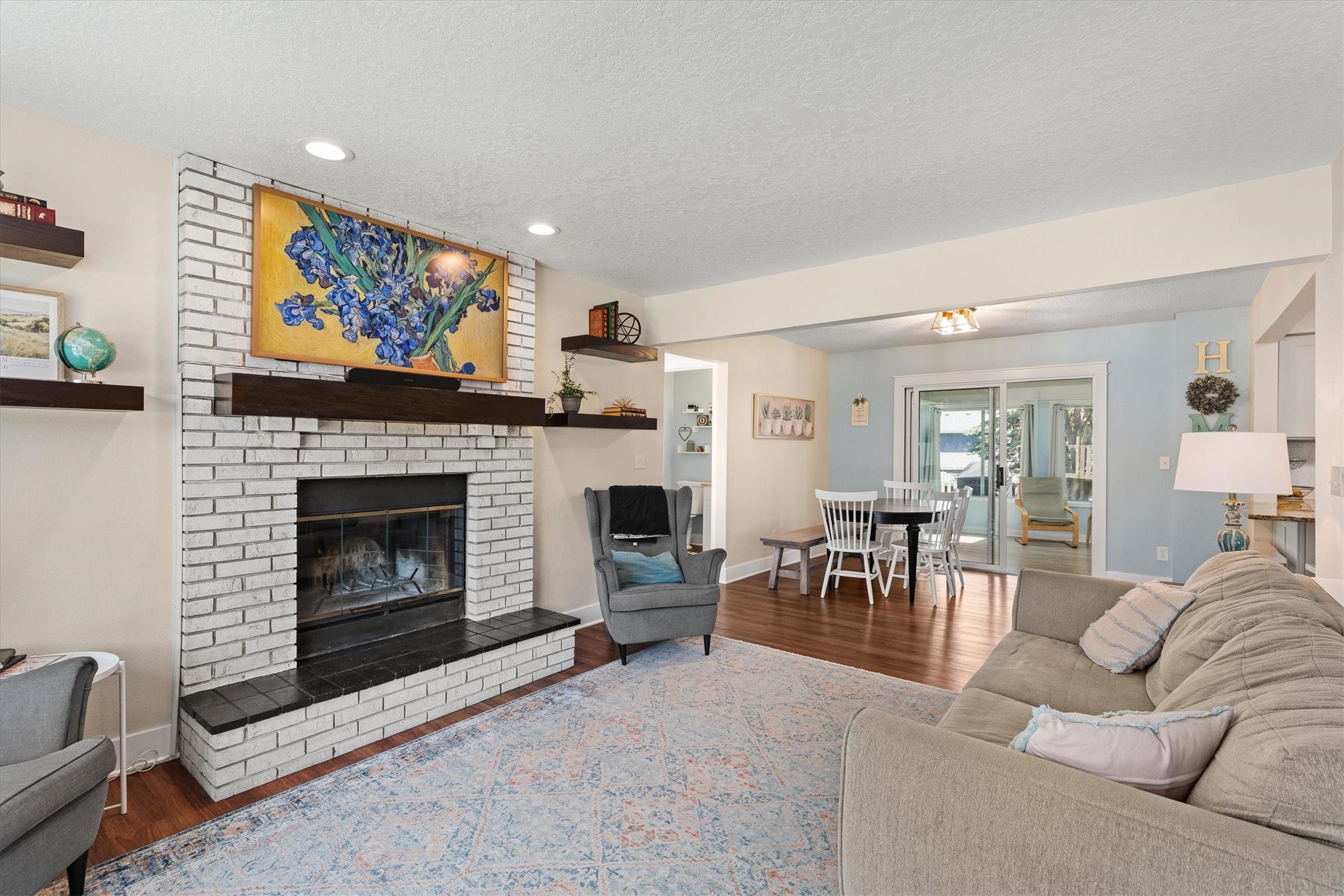 817 SE Rio Circle