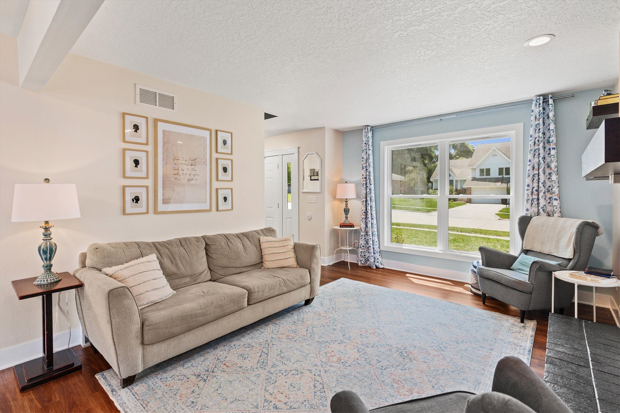 817 SE Rio Circle
