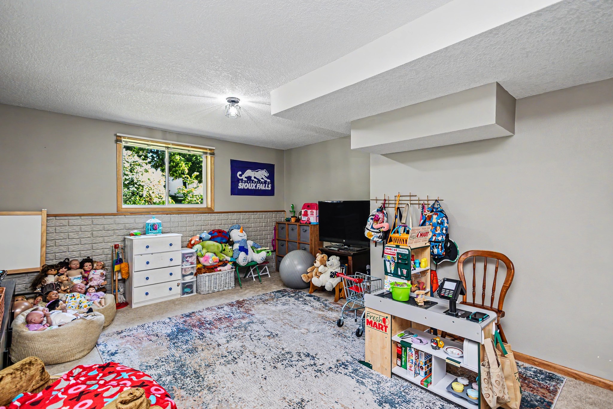 829 SE Laurie Lane