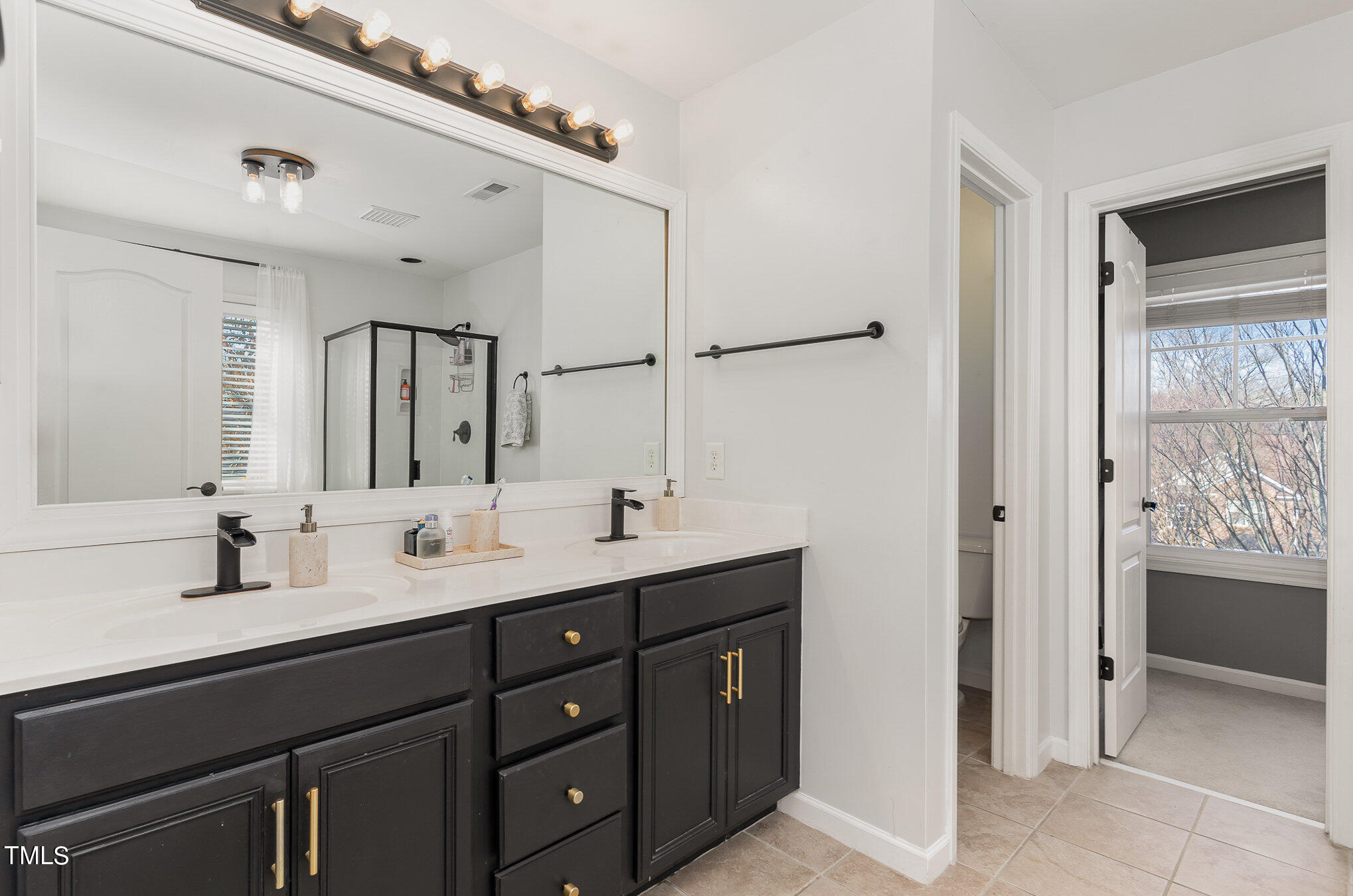 9205 Linslade Way