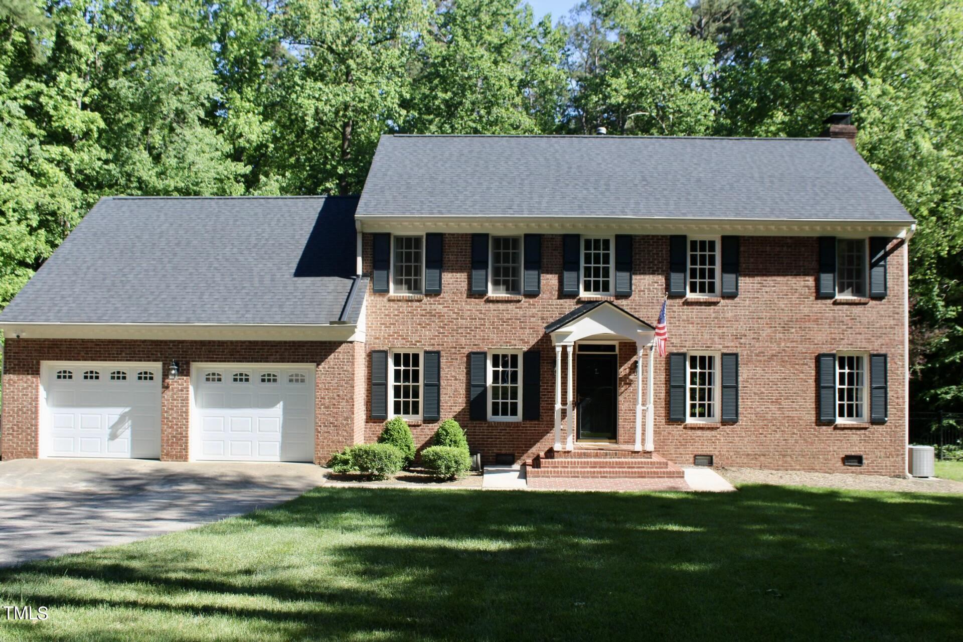 724 Willow Run S Drive