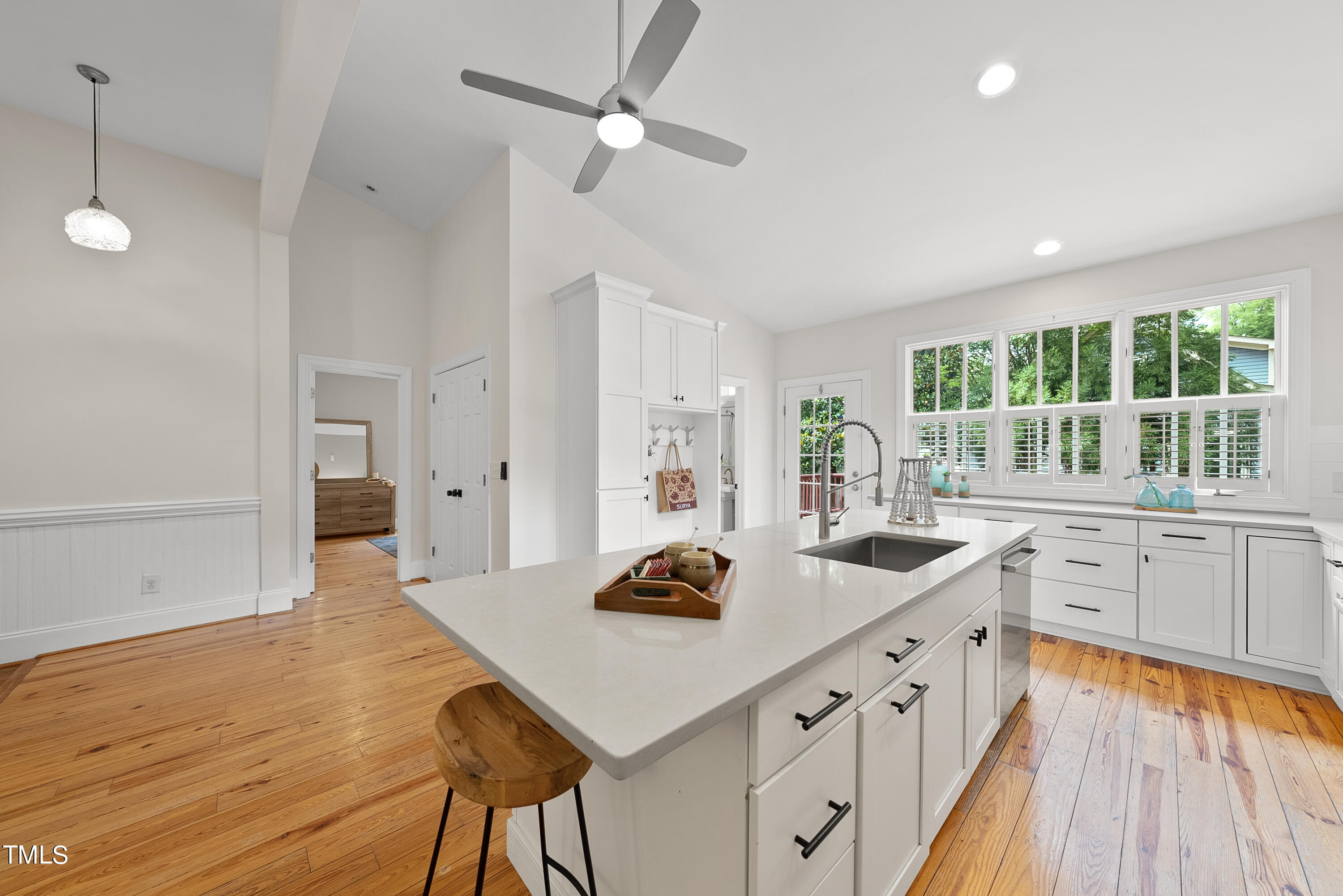 801 E Lane Street