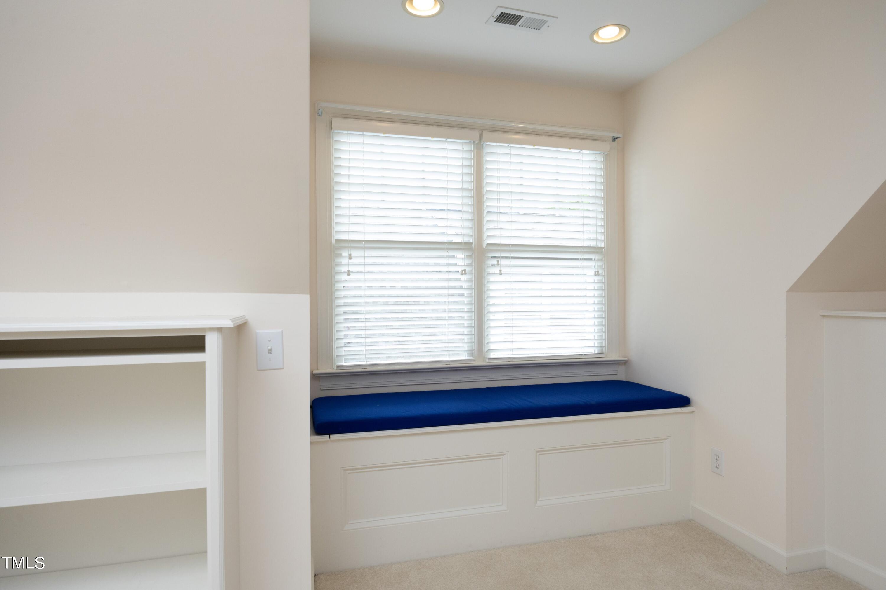 8805 Leeshire Lane