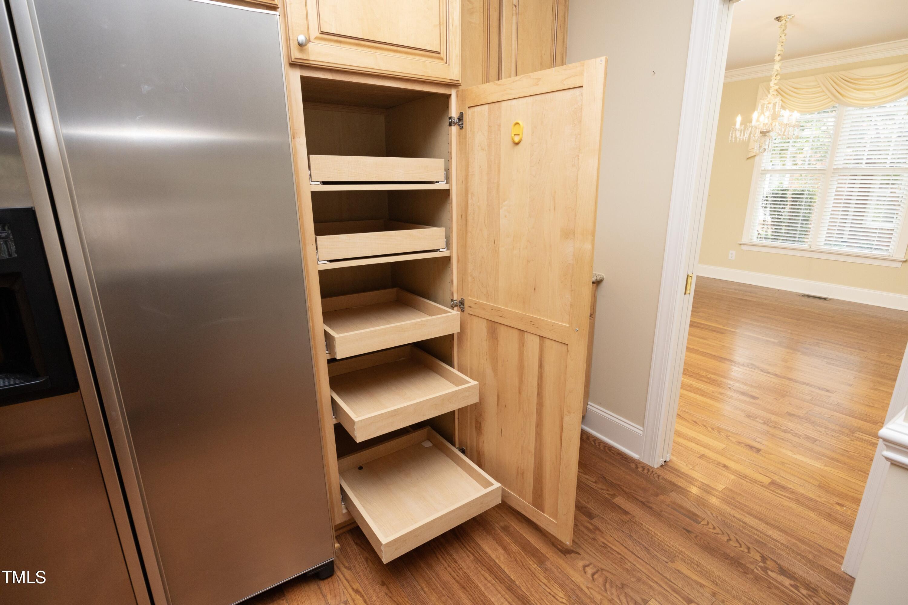 8805 Leeshire Lane