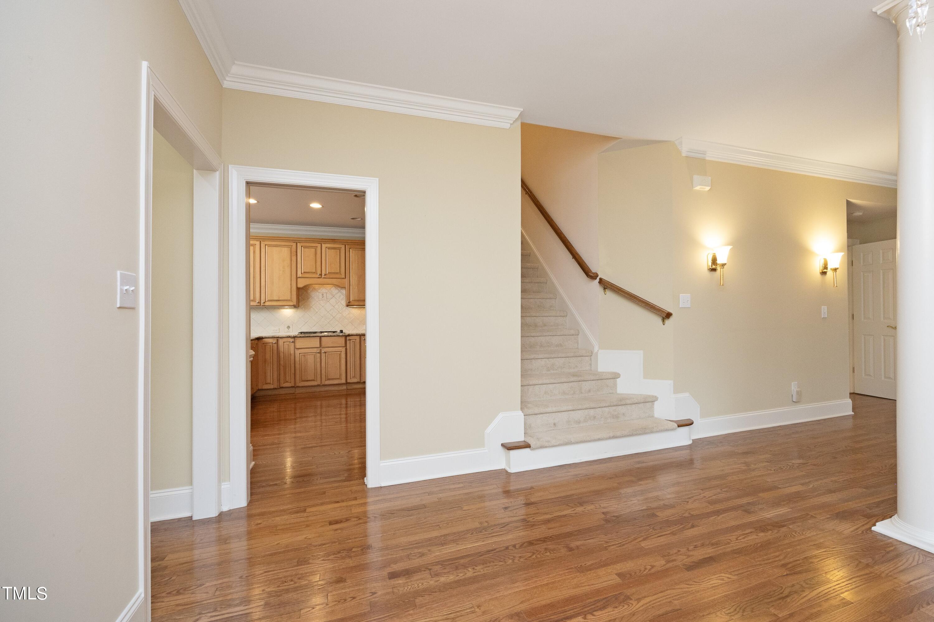 8805 Leeshire Lane
