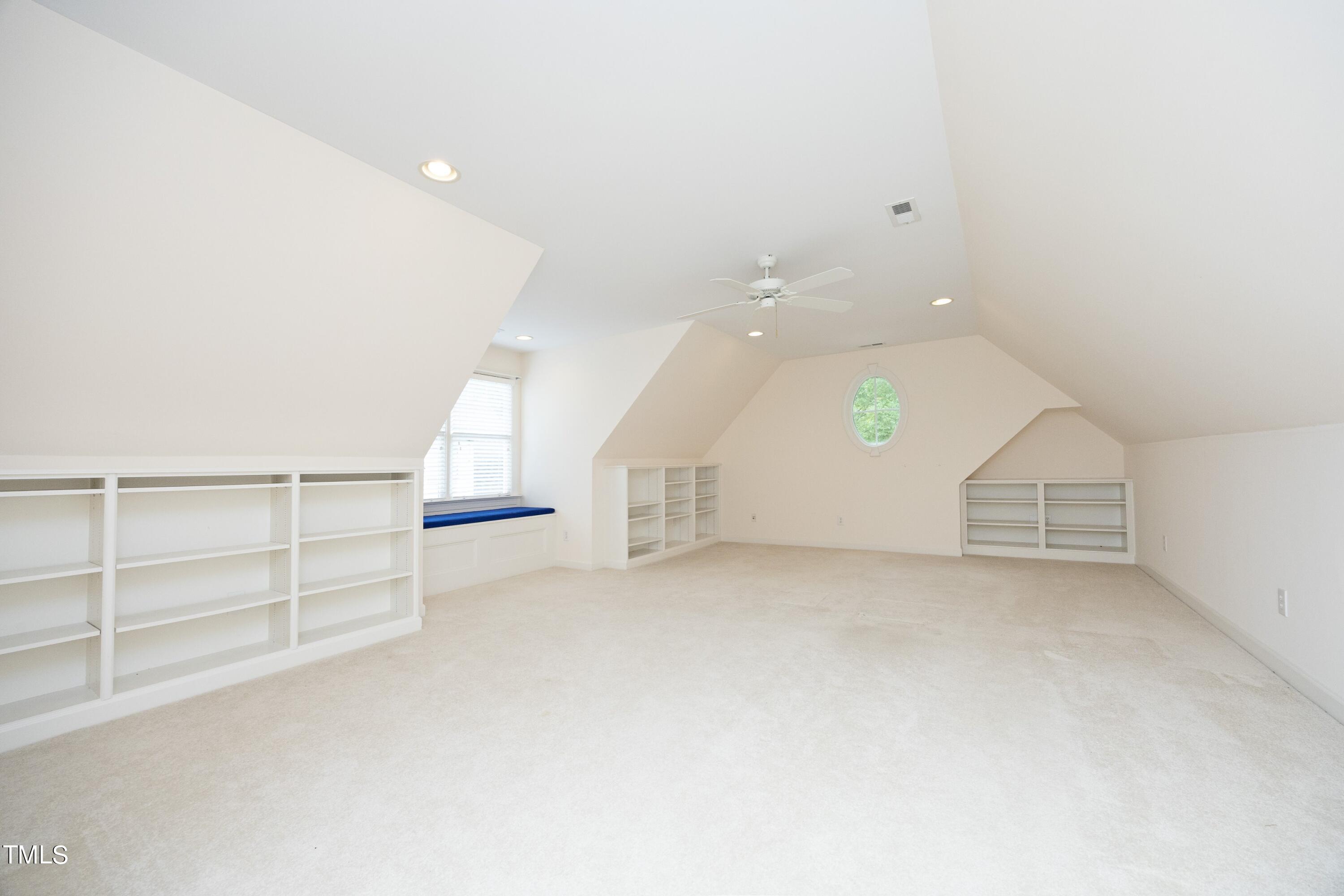 8805 Leeshire Lane