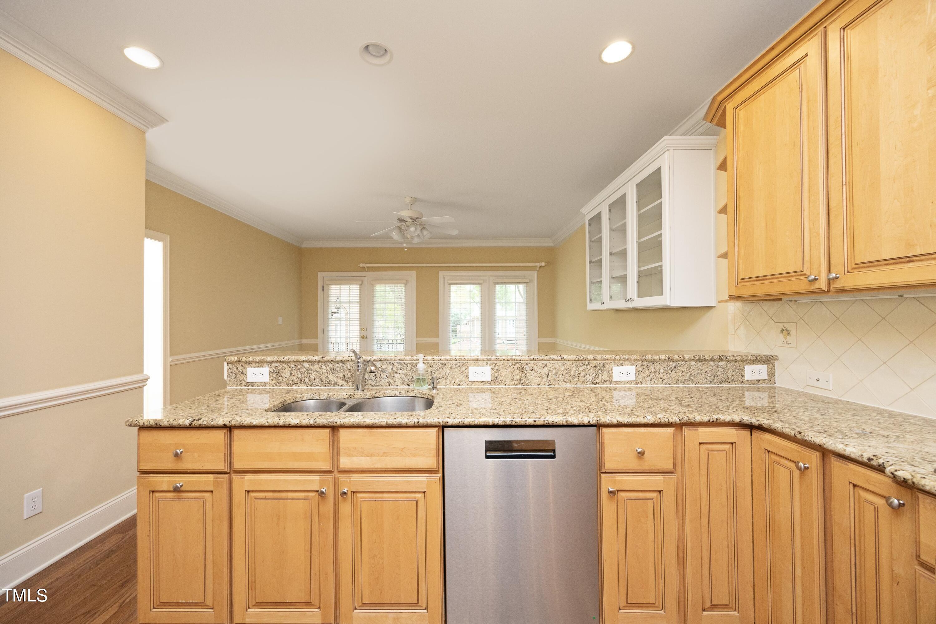 8805 Leeshire Lane