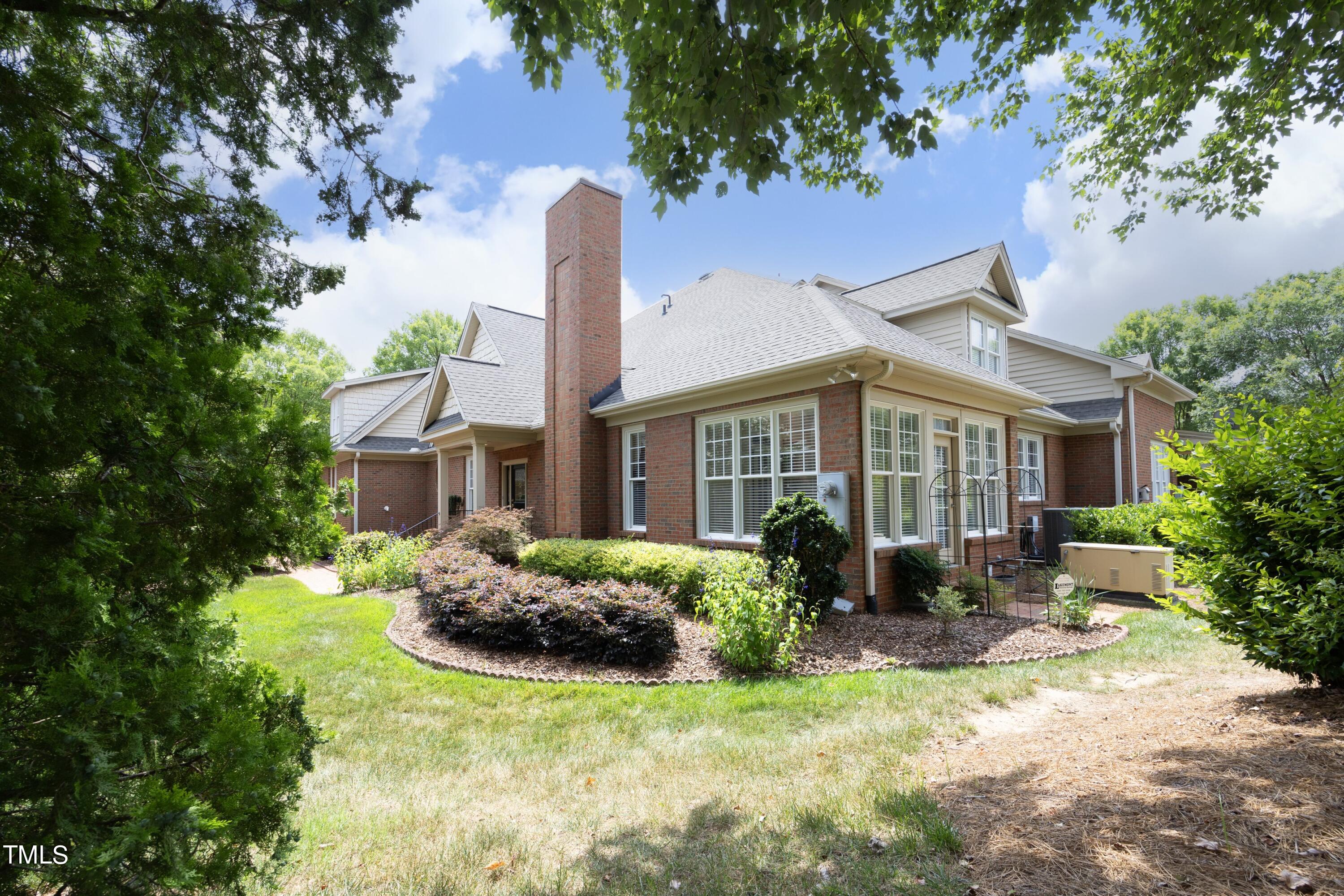 8805 Leeshire Lane