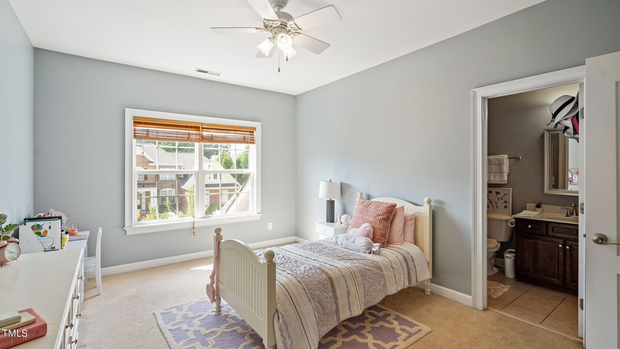 5816 Claribel Court