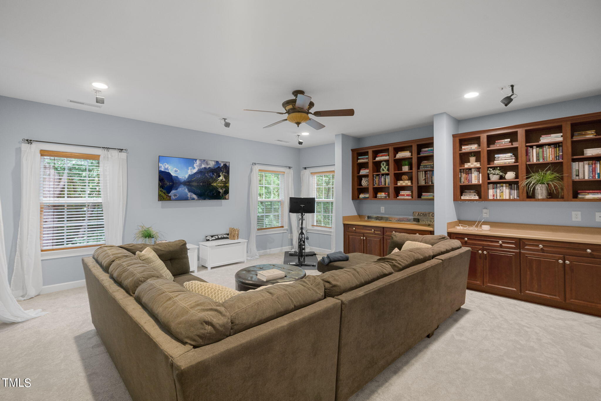 5816 Claribel Court