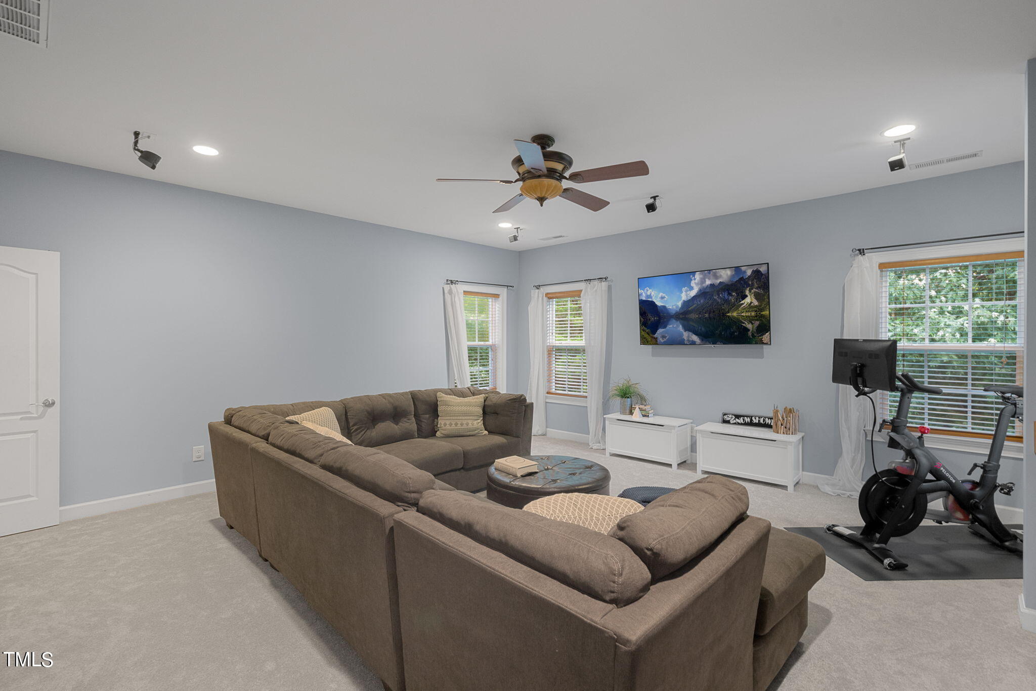 5816 Claribel Court