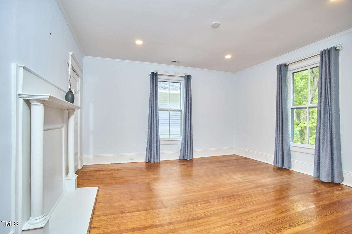 1005 W Lenoir Street