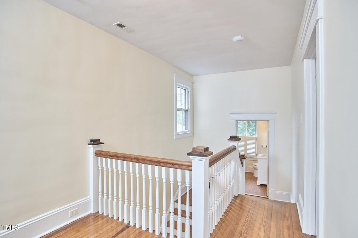 1005 W Lenoir Street