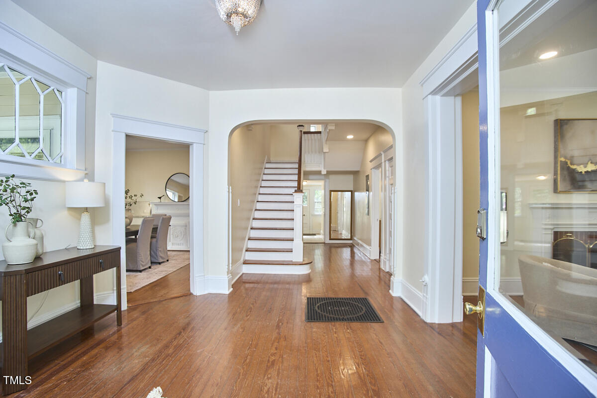 1005 W Lenoir Street