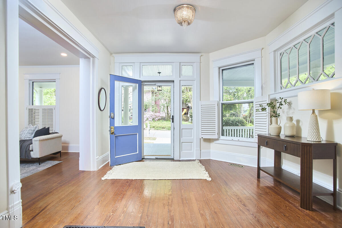 1005 W Lenoir Street
