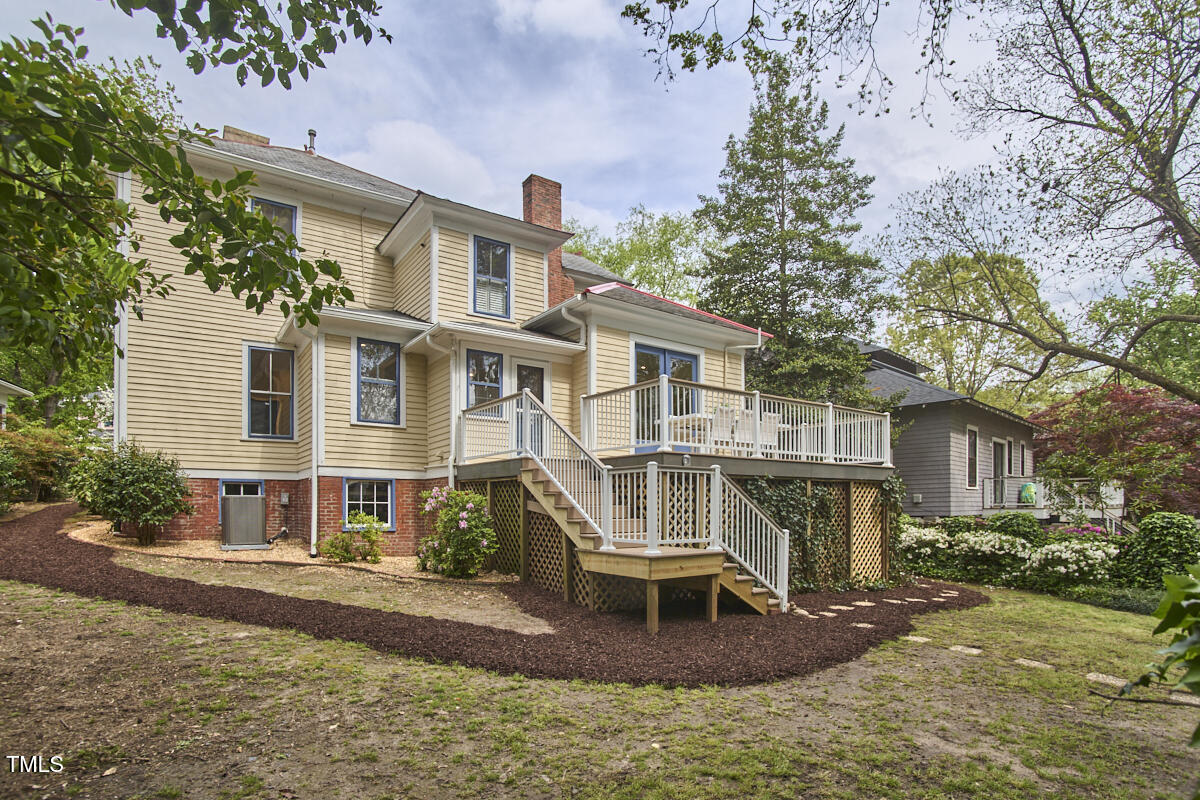 1005 W Lenoir Street