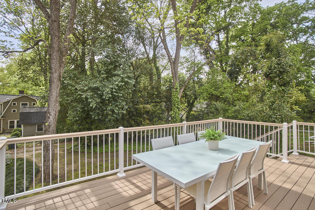1005 W Lenoir Street