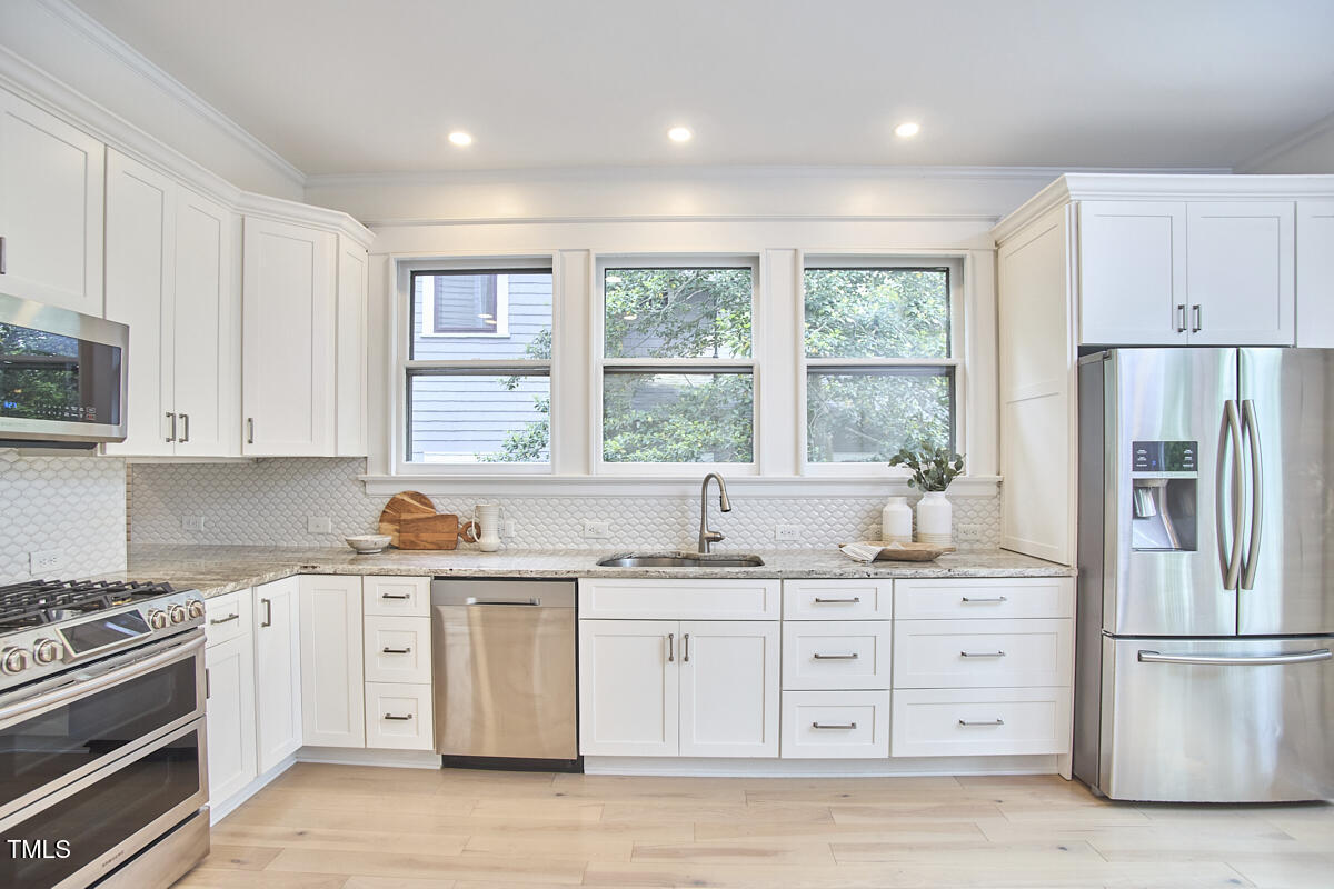 1005 W Lenoir Street