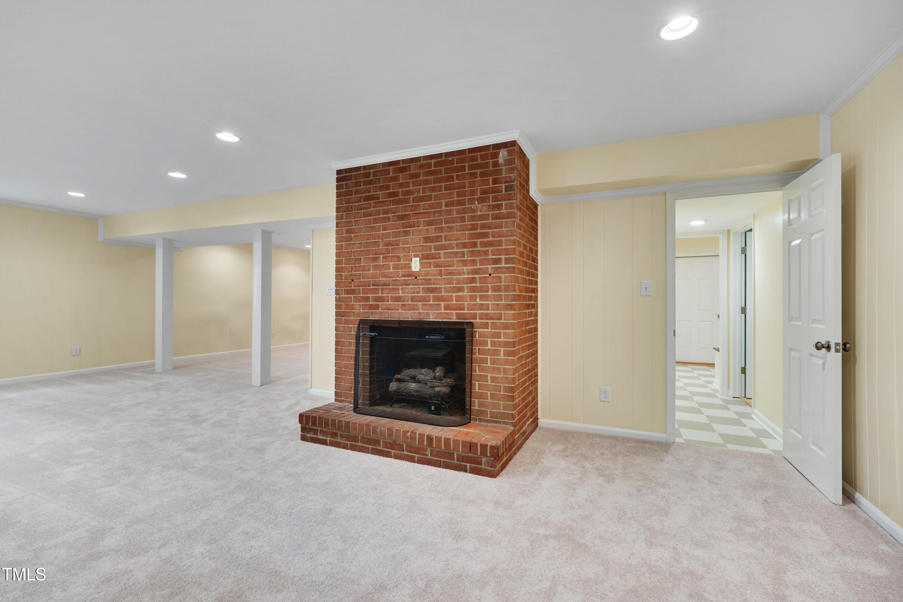 823 Churchill Drive