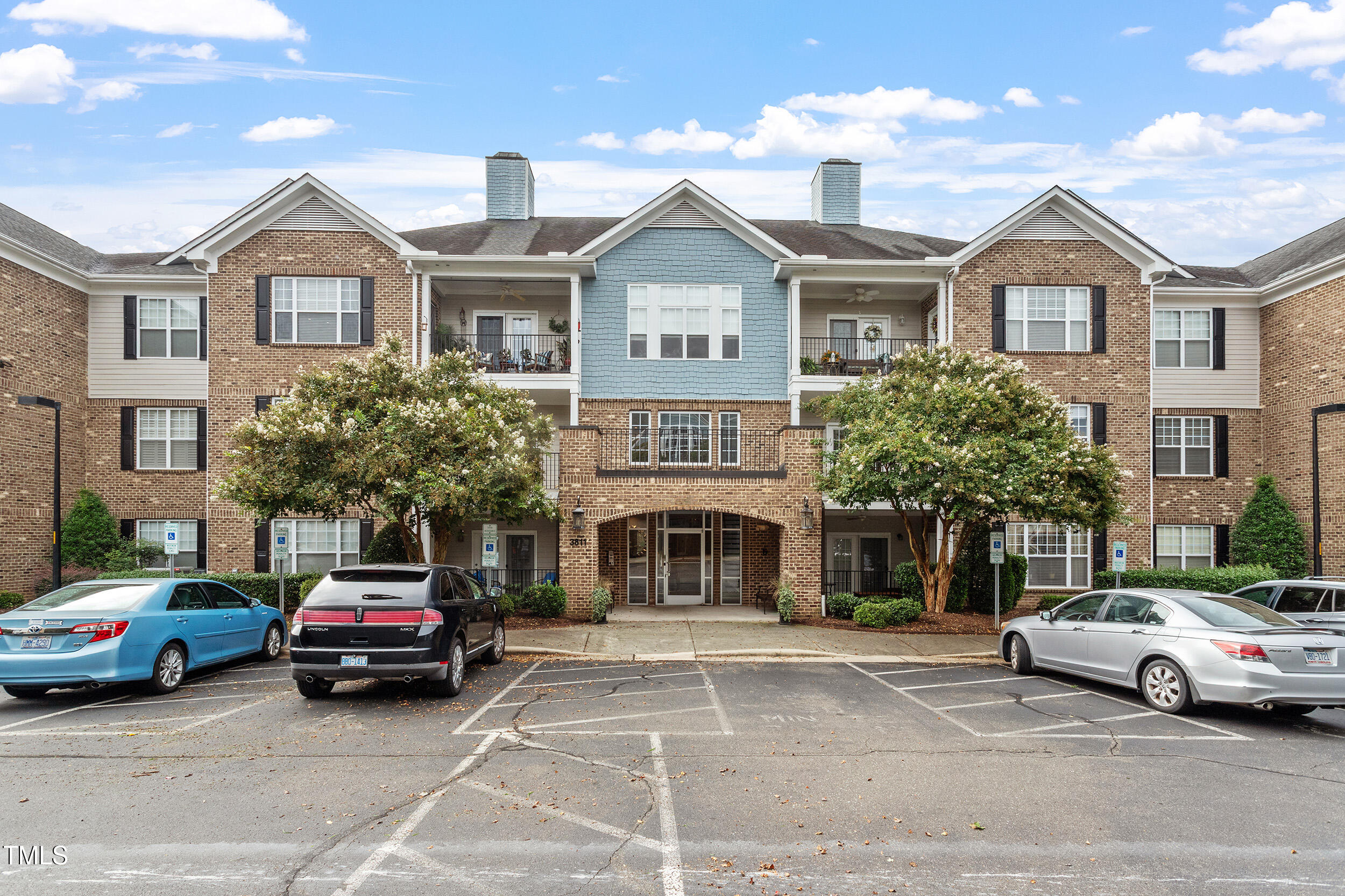 3811 Lunceston Way # 208
