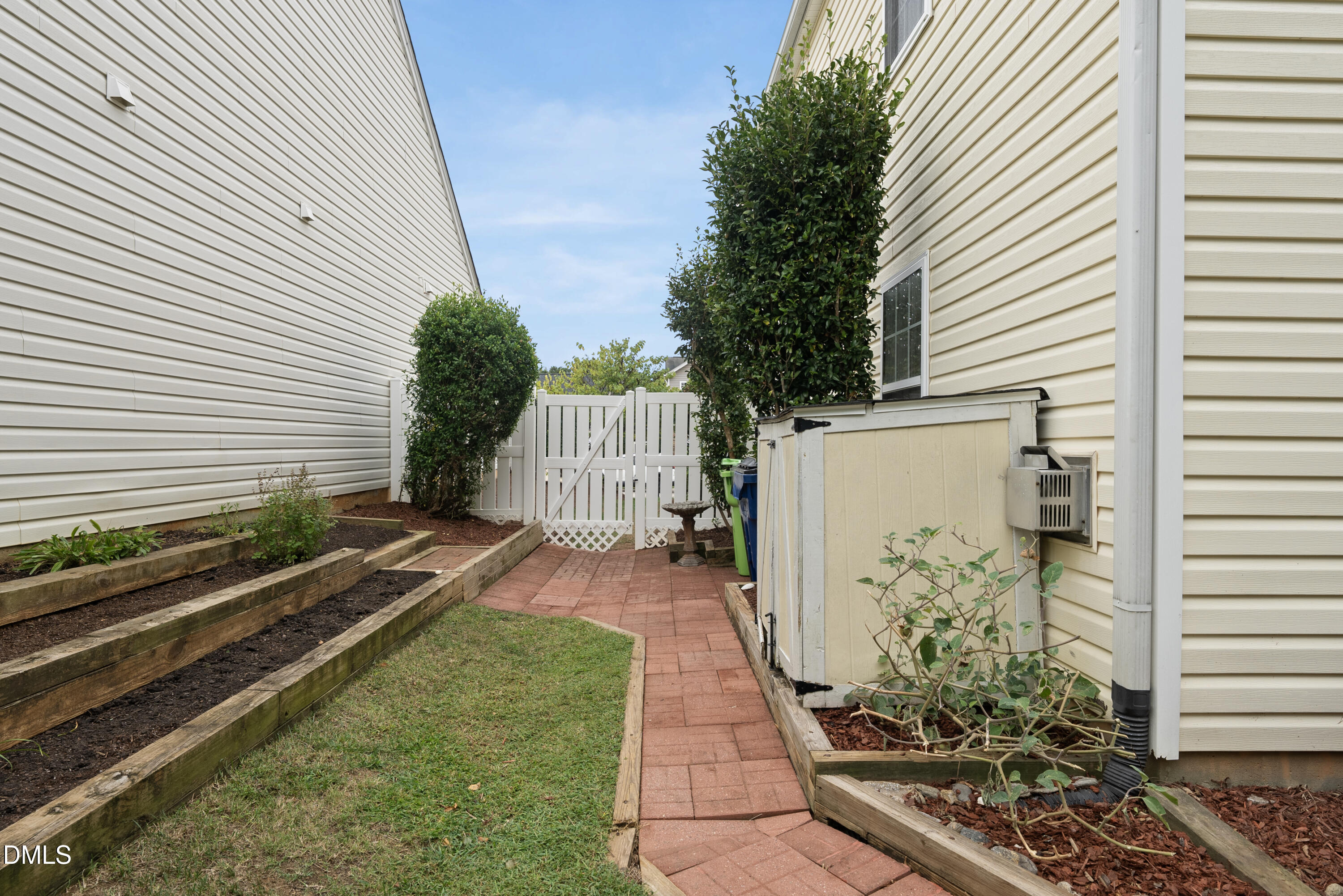 1204 Meadow Moss Court