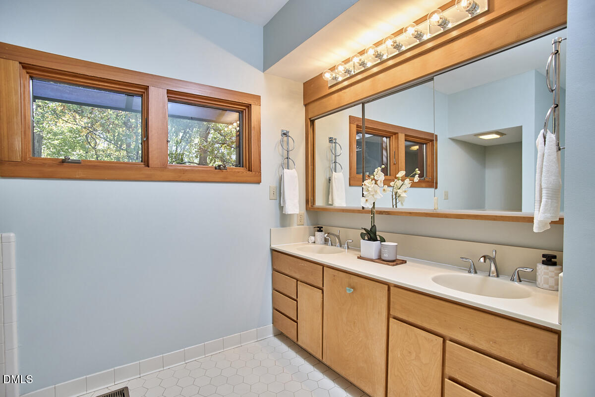 113 Rhododendron Drive, Chapel Hill