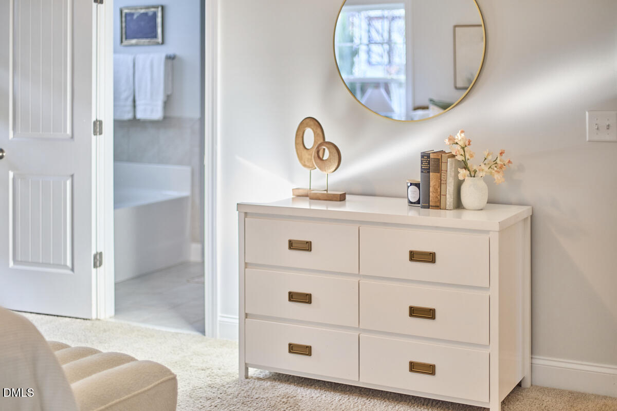 8600 Rowan Oak Court